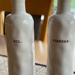 Rae Dunn VHTF 2017 Oil & Vinegar